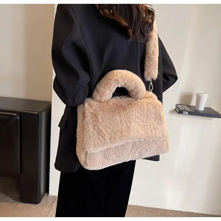 Women Big Handbag Faux Fur Handbags Lady Shoulder Bag Fashion Plush Handle Crossbody Bag Winter Fashion Brand Design