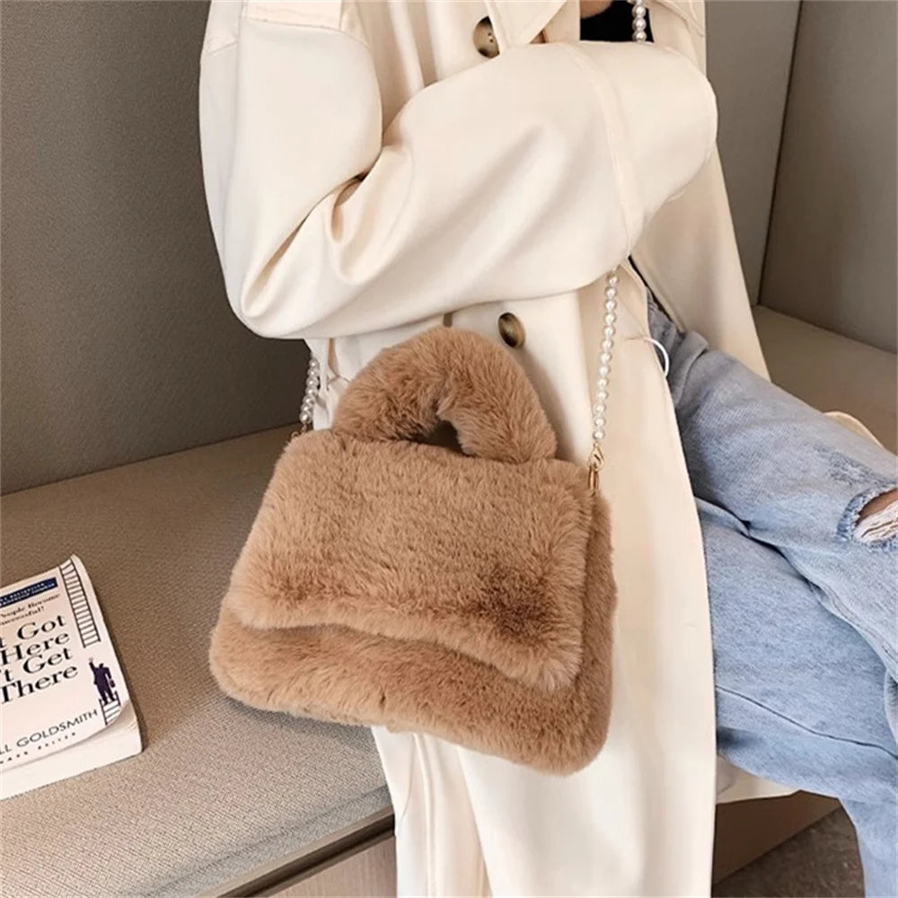 Winter Faux Fur Tote Bag Trend Brand Designer Handbag Fluffy Tote Bags Women Chain Shoulder Bag Small Crossbody Bags New