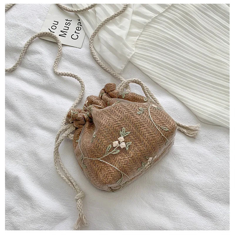 Fashion Small Shoulder Bags  Women Drawstring Straw Beach Bags Flower Embroidery Bags Ladies Lace Crossbody Handbags for Travel