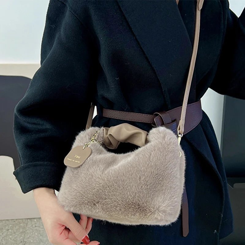 Woman Soft Plush Handbag Shoulder Bag New Fashion Autumn And Winter Korean Version Simple Crossbody Bag for Traveling Shopping