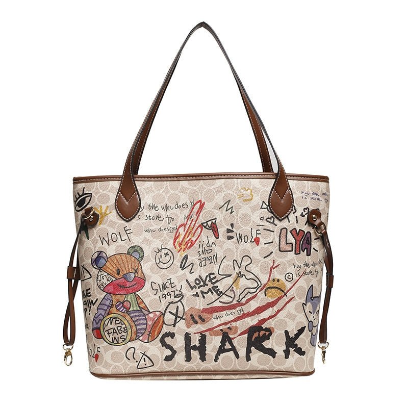 CHIC AND PLAYFUL: BEAR GRAFFITI FASHION TOTE BAG