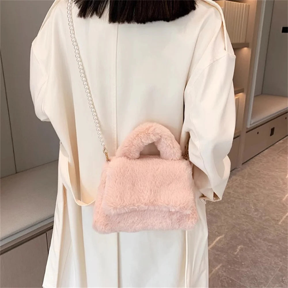 Winter Faux Fur Tote Bag Trend Brand Designer Handbag Fluffy Tote Bags Women Chain Shoulder Bag Small Crossbody Bags New