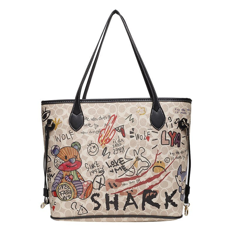 CHIC AND PLAYFUL: BEAR GRAFFITI FASHION TOTE BAG