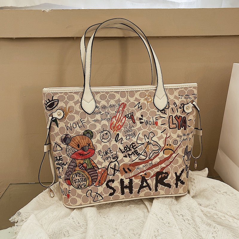 CHIC AND PLAYFUL: BEAR GRAFFITI FASHION TOTE BAG