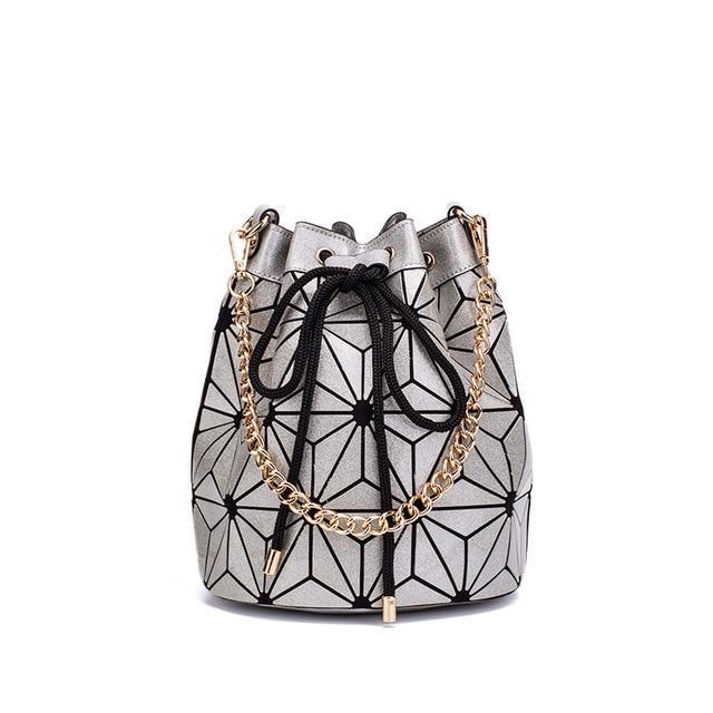 Lola bucket bag geometric