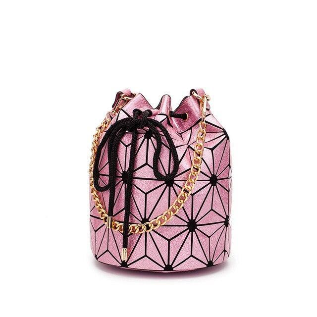 Lola bucket bag geometric