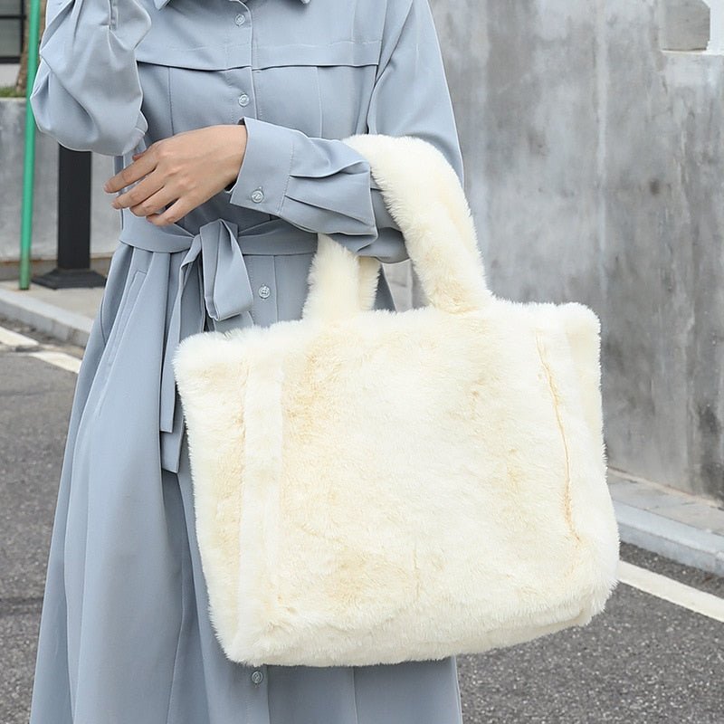 LUXURY FAUX FUR TOTE BAG