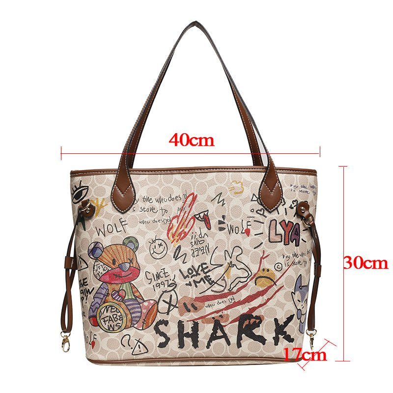 CHIC AND PLAYFUL: BEAR GRAFFITI FASHION TOTE BAG